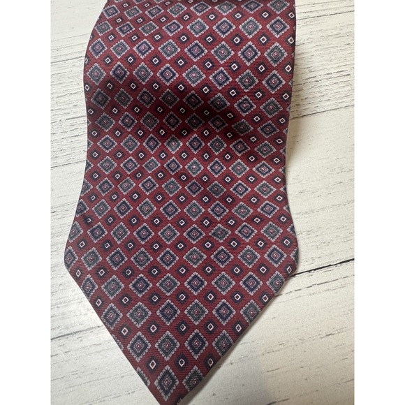 Stafford Other - Stafford Men's‎ Silk Geometric Neck Tie Burgundy Red Multi 4 1/8" x 59"